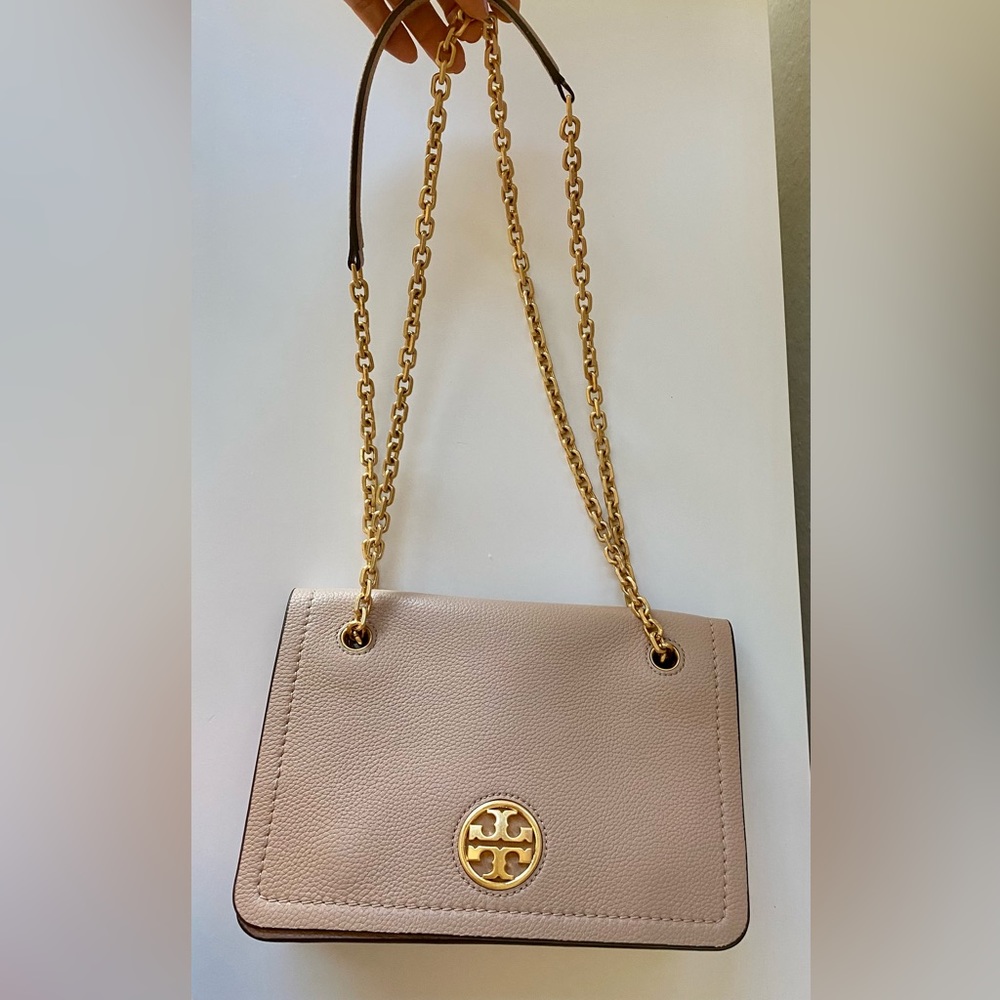 Tory Burch medium size shoulder bag. Nude color with gold hardware